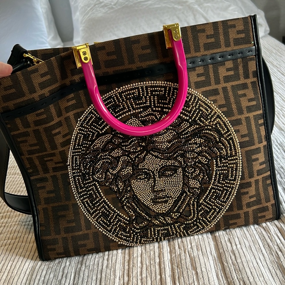 Beautiful Fendi tote!